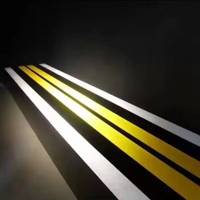 comprar A AASHTO M249 Tinta de Marcação de Estrada Termoplástica Personalizada Com 0-30% de Conteúdo de Grânulos de Vidro Fabricação em linha